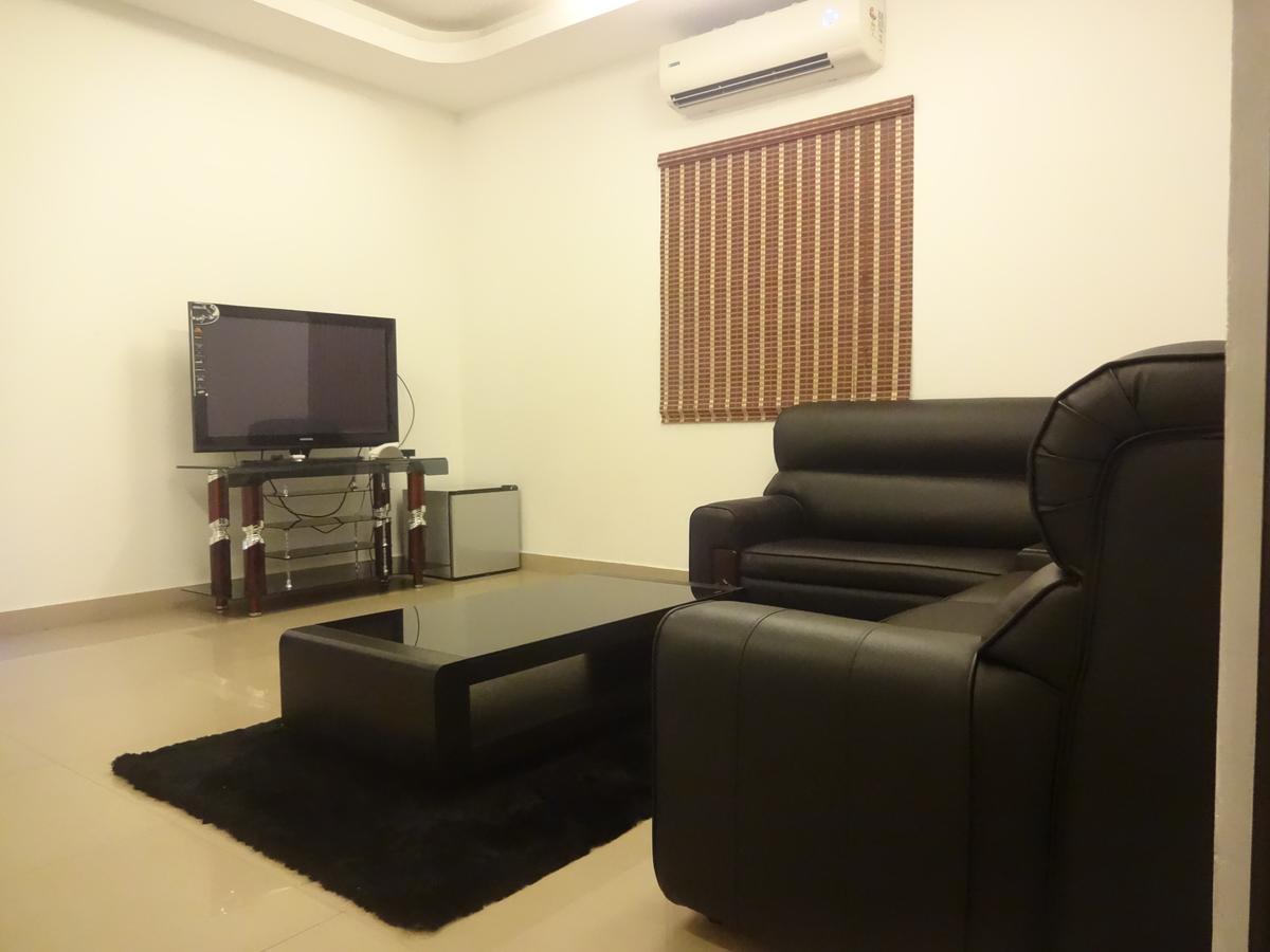 Hotel Mithila Eramalloor Dış mekan fotoğraf